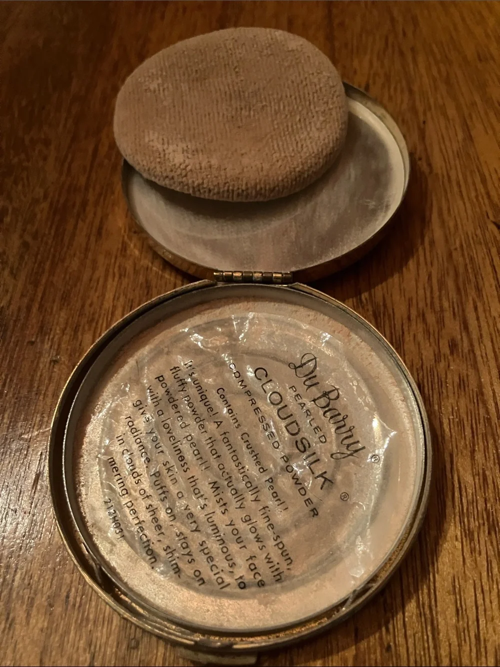 Dubarry Gold-Tone Bee Compact